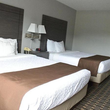 Adams Inn And Suites Экстерьер фото