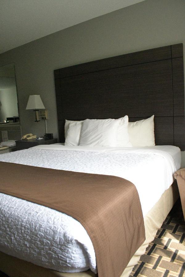 Adams Inn And Suites Экстерьер фото