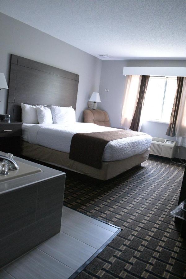Adams Inn And Suites Экстерьер фото