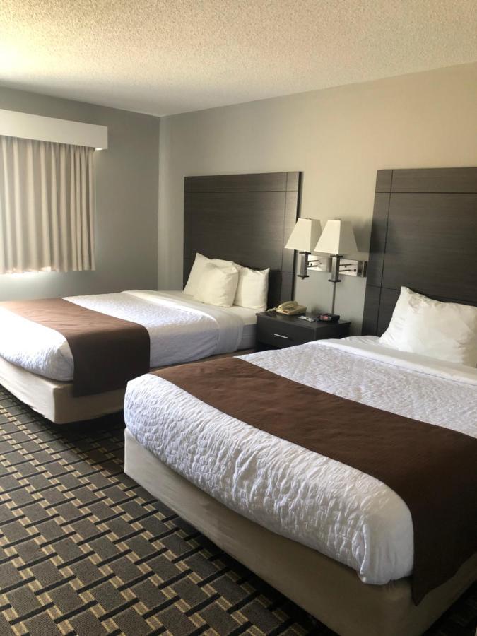 Adams Inn And Suites Экстерьер фото